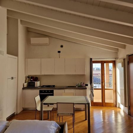 Appartement Vittoria Al Lago à Desenzano del Garda Extérieur photo