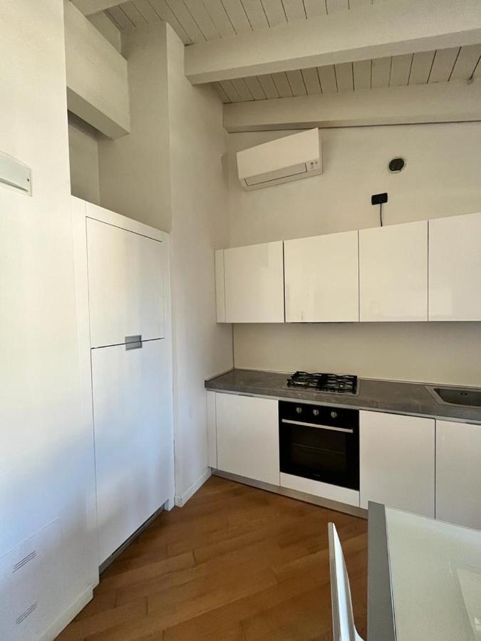 Appartement Vittoria Al Lago à Desenzano del Garda Extérieur photo