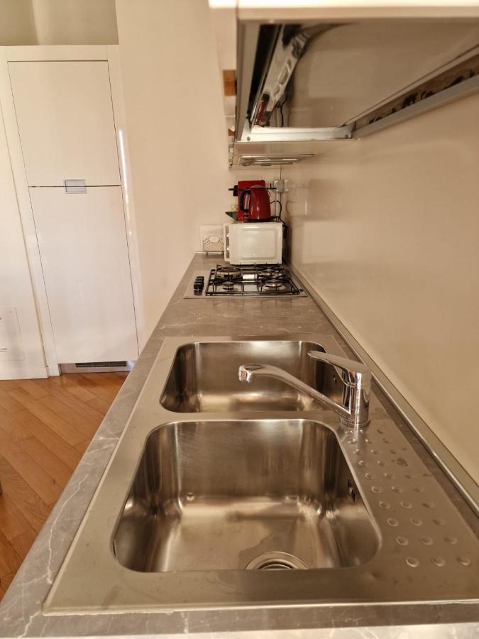Appartement Vittoria Al Lago à Desenzano del Garda Extérieur photo