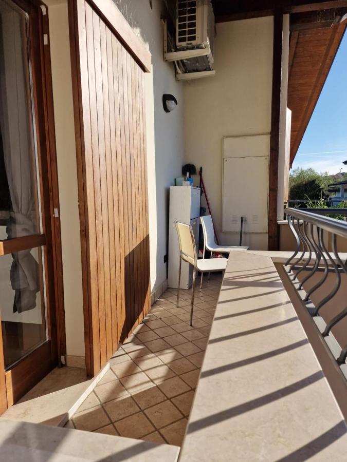 Appartement Vittoria Al Lago à Desenzano del Garda Extérieur photo